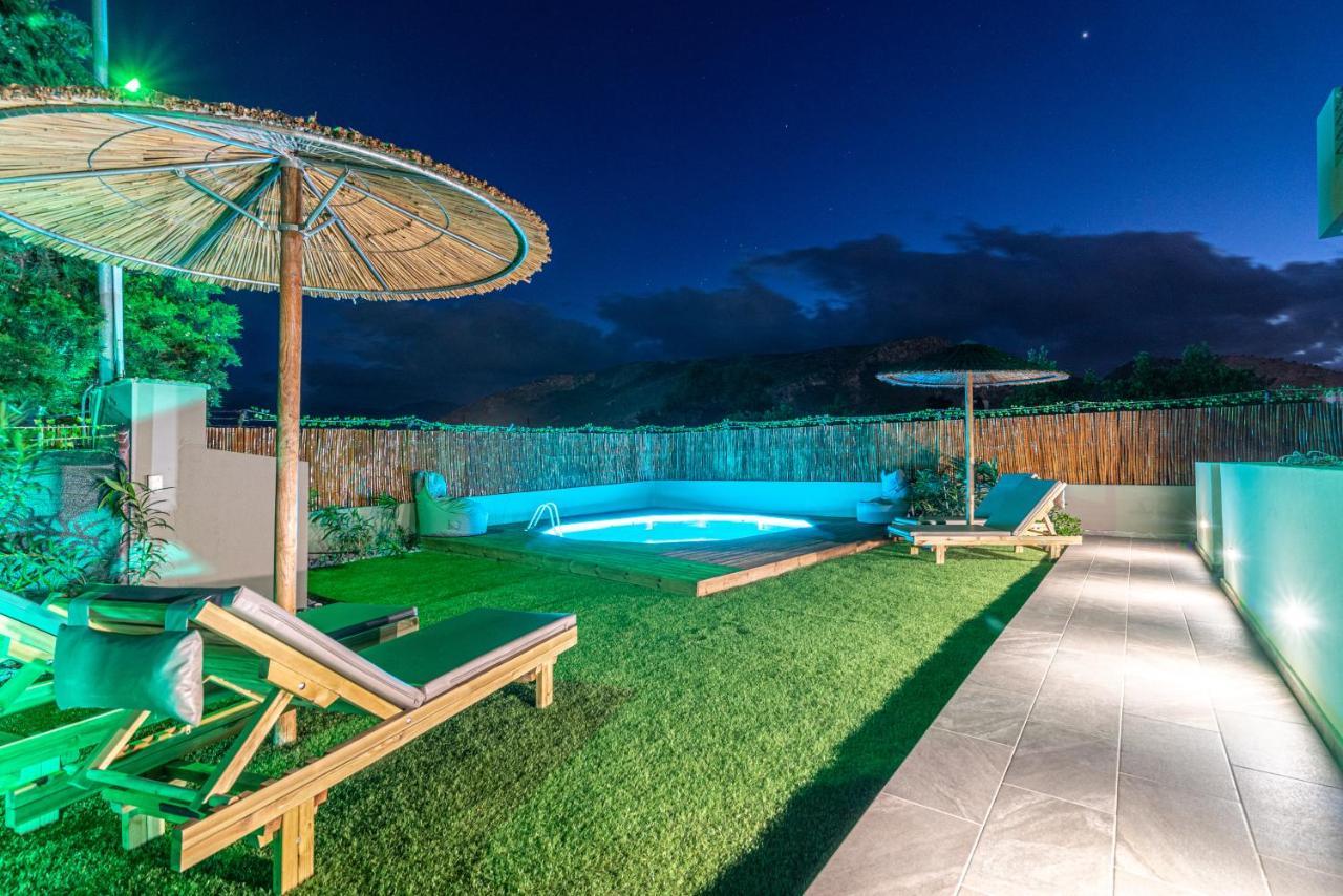 Cozy House With Pool Near Beach Gazi Екстер'єр фото